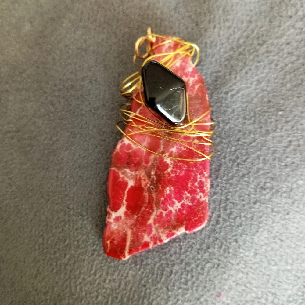 New gold wire wrapped gemstone pendant pink turquoise agate choker necklace